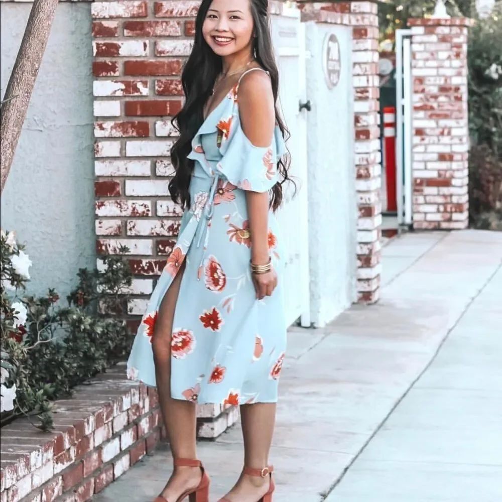 ✨ Open-Shoulder Floral Wrap Dress✨